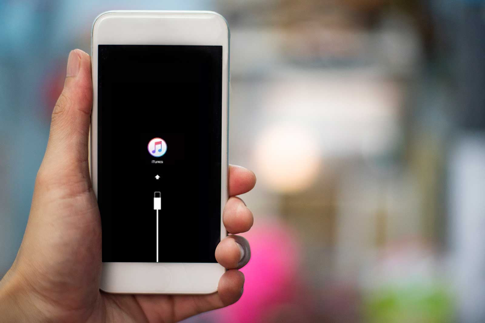 Дфу режим iphone 11. Перезагрузить айфон 11. Набери айфоны. Режим dfu iphone 6s. Как выглядит обновление 11 айфона когда он перезагружается.